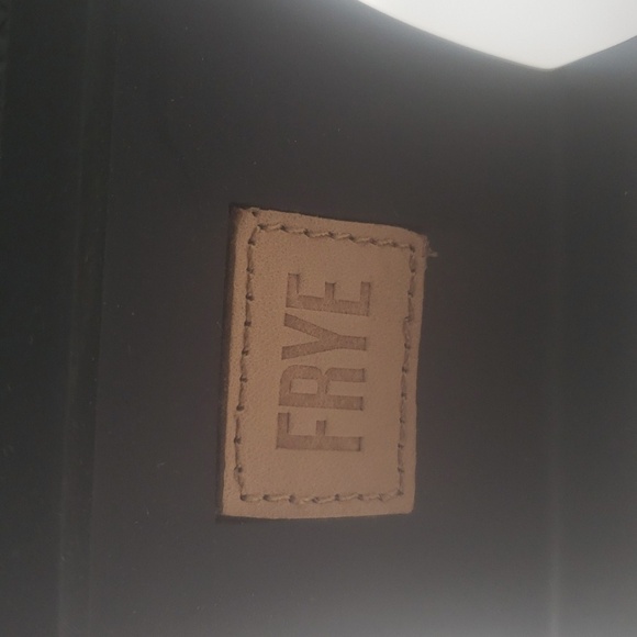 398- Frye Chloe Chelsea Boots Size 9.5 M White Color NWT - Picture 9 of 13